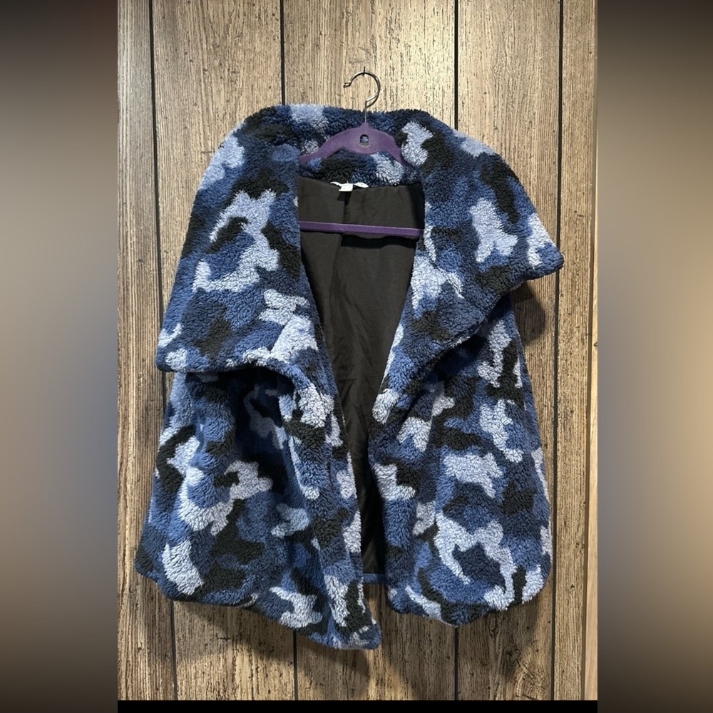Susan Graver Printed Sherpa Asymmetrical Snap Front Vest